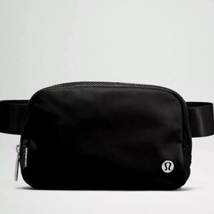 Lululemon Black Everywhere Belt Bag